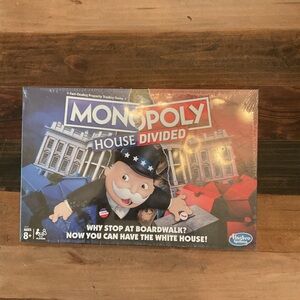 Hasbro Monopoly House Divided Game - Patriotic Colors